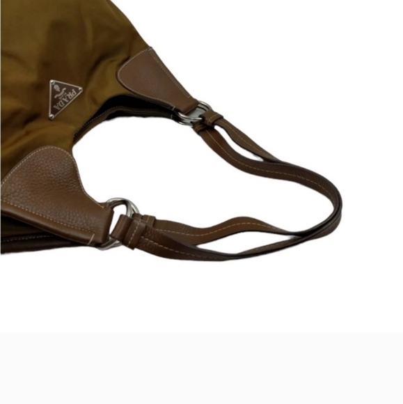 💖Authenic Prada Nylon & Leather Trim #31 - Picture 4 of 8